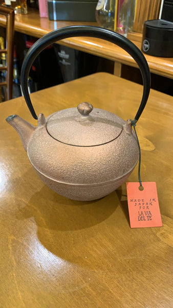 Teiera in ghisa Made in Japan La via del tè